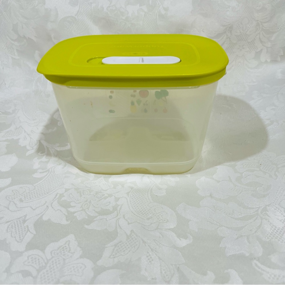 NEW (NIP) Tupperware FridgeSmart Food Storage Containers, 2 Piece Set (LAST one) - Picture 9 of 14